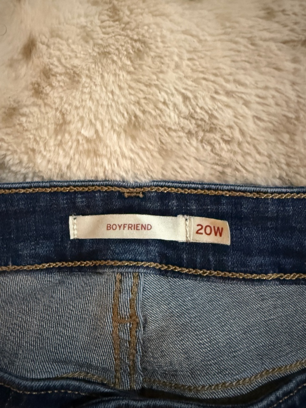 Levi’s - Picture 2 of 6